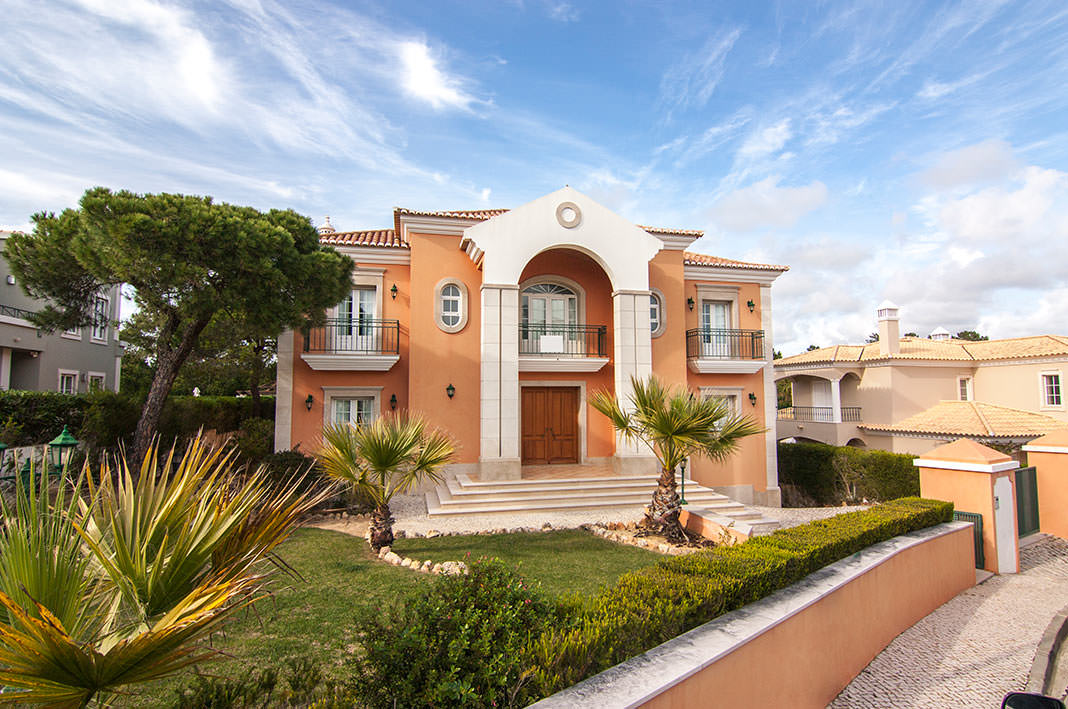 Real estate in Algarve Portugal Golf Property for sale including the